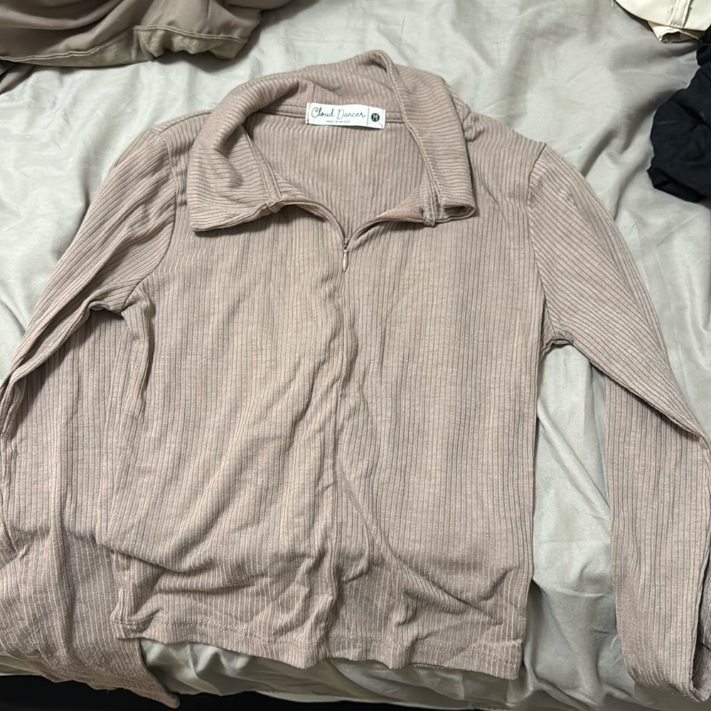 Long sleeve light purplish top size medium